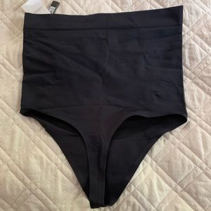 SKIMS 3XL high waisted thong